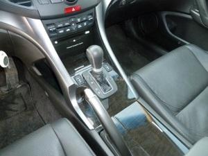     Honda Accord 8